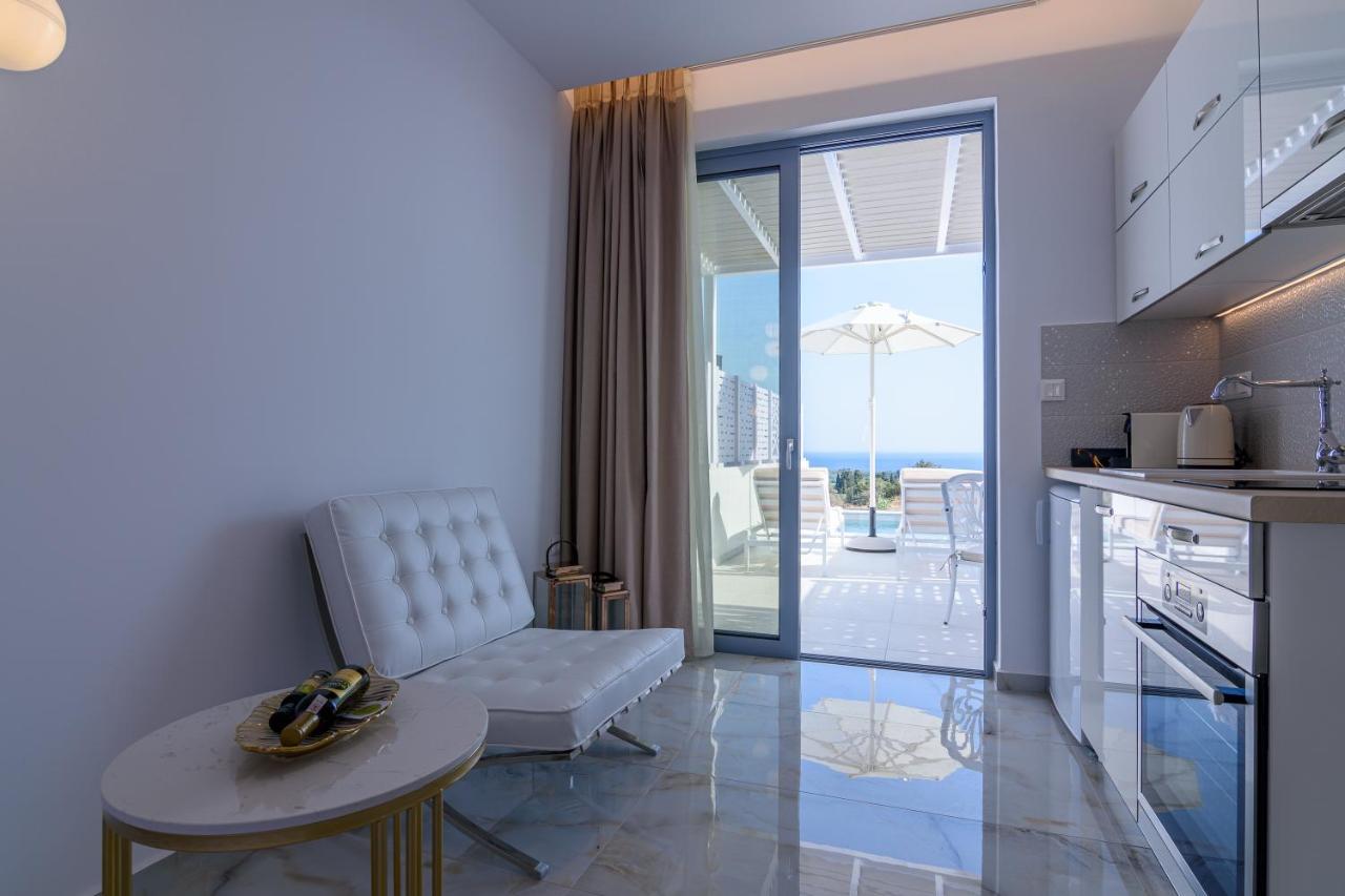 Dionisos Suites Lixúri Kültér fotó
