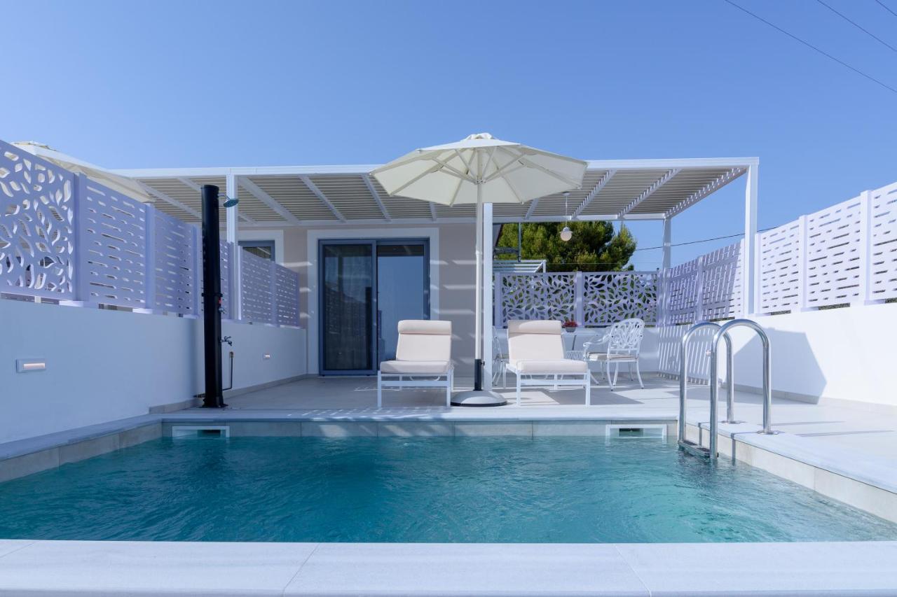 Dionisos Suites Lixúri Kültér fotó