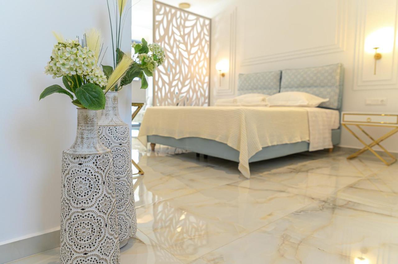 Dionisos Suites Lixúri Kültér fotó